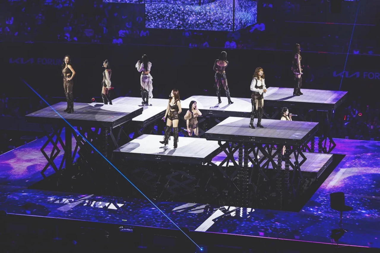 TWICE bước sang năm thứ 11 vẫn duy trì phong độ, bảo toàn đội hình và lấp đầy sân vận động lớn nhất Nhật Bản