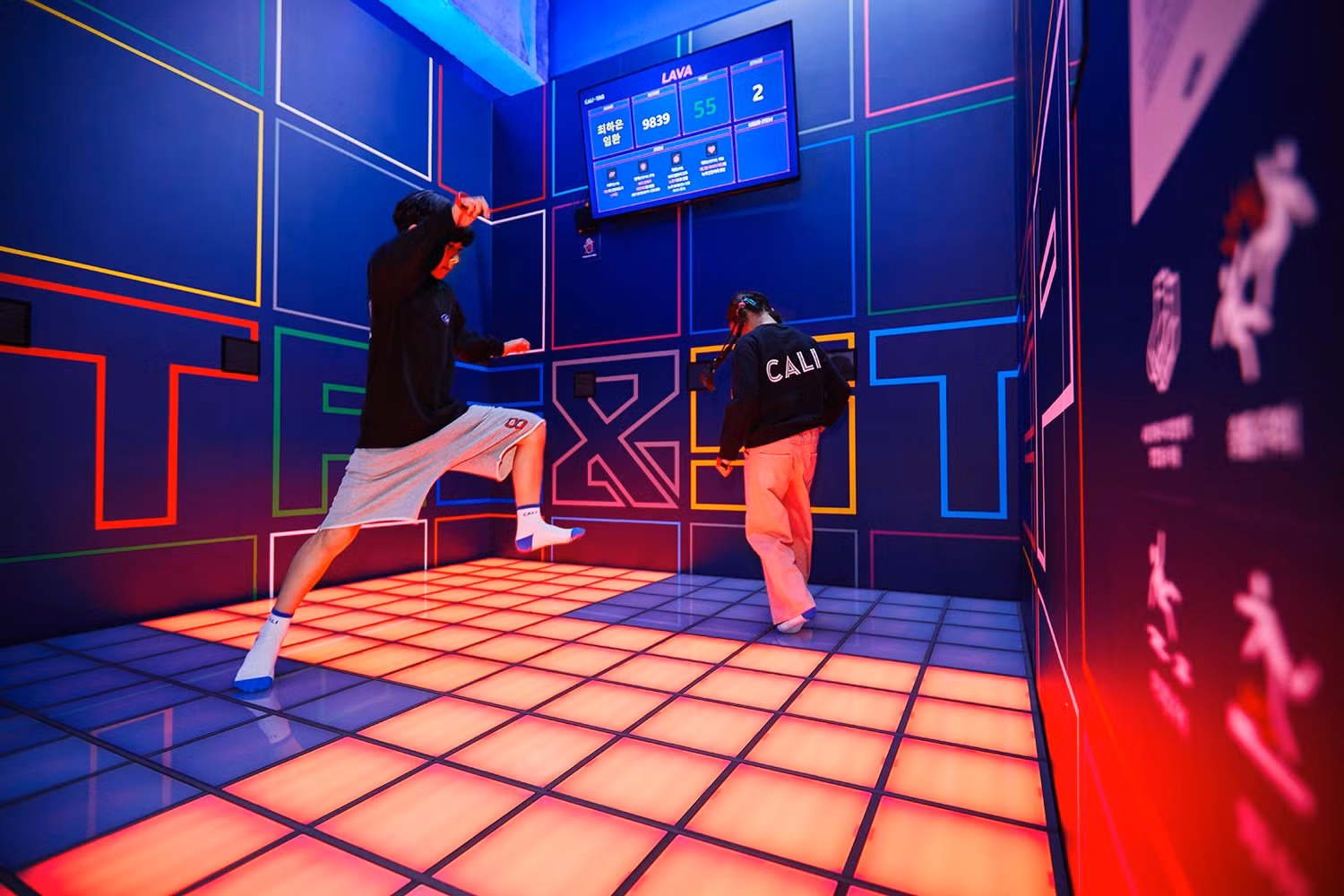 Các hoạt động như dance interaction, game vận động nhóm hay challenge scoring tạo ra môi trường cạnh tranh lành mạnh. (Ảnh: TenCL)