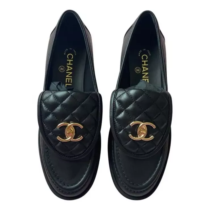 Giày lười Chanel là lựa chọn thông minh cho những chuyến đi đòi hỏi sự di chuyển nhiều