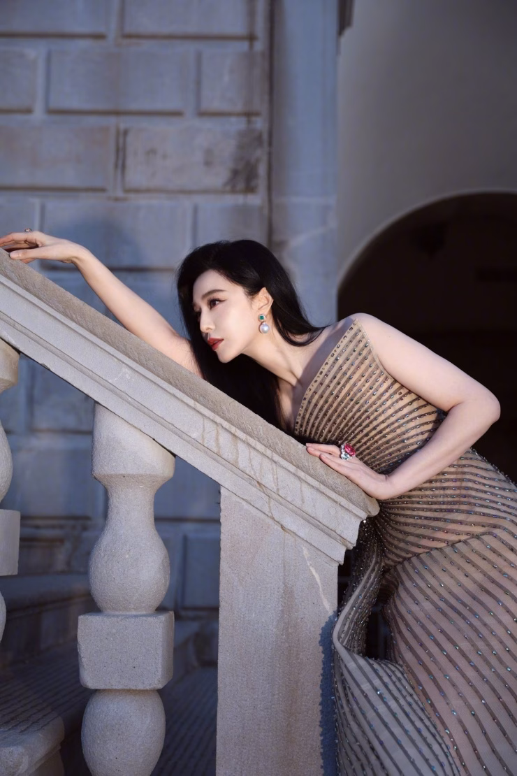 Phạm Băng Băng trong thiết kế Haute Couture tinh tế